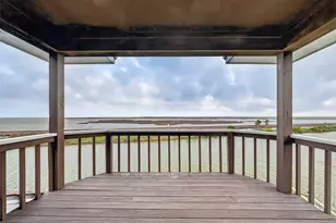 925 Bonita St, Bayou Vista, TX 77563 - Photo 9