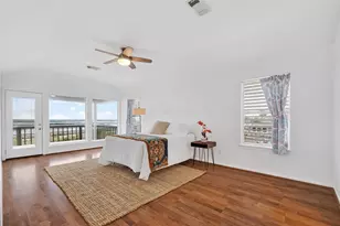 925 Bonita St, Bayou Vista, TX 77563 - Photo 7