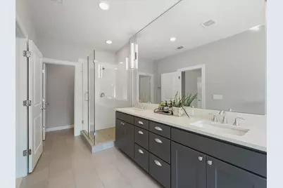 5204 Amber Sunrise Drive, Houston, TX 77018 - Photo 13