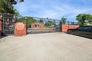 9944 E Hardy Rd, Houston, TX 77093 - Photo 9
