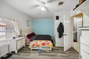 9944 E Hardy Rd, Houston, TX 77093 - Photo 19