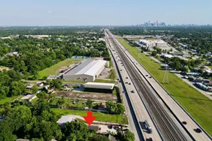 9944 E Hardy Rd, Houston, TX 77093 - Photo 3