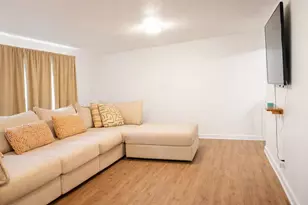506 Azalea St, Lake Jackson, TX 77566 - Photo 7