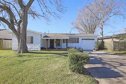 506 Azalea Street, Lake Jackson, TX 77566 - Photo 1