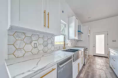 1275 Morris Street, Houston, TX 77009 - Photo 9