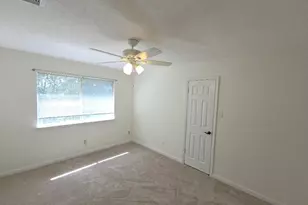 2502 Fairwind Dr, Houston, TX 77062 - Photo 9
