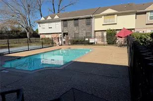 1831 Sherwood Forest St, Houston, TX 77043 - Photo 7