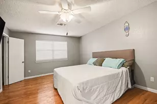10439 Catlett Ln, La Porte, TX 77571 - Photo 11