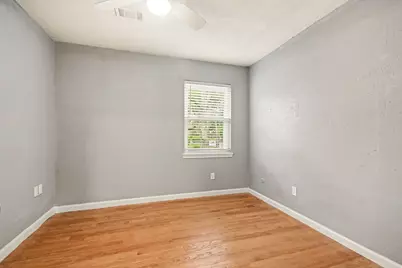 10439 Catlett Lane, La Porte, TX 77571 - Photo 9