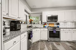 10439 Catlett Ln, La Porte, TX 77571 - Photo 5