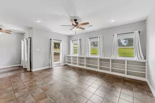 501 Cherry Hills Dr, Huntsville, TX 77340 - Photo 13