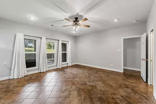 501 Cherry Hills Dr, Huntsville, TX 77340 - Photo 17