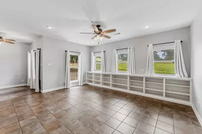 501 Cherry Hills Drive, Huntsville, TX 77340 - Photo 13