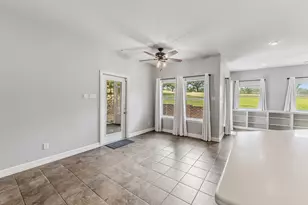501 Cherry Hills Dr, Huntsville, TX 77340 - Photo 11