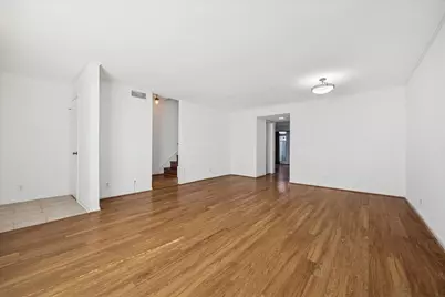 2105 S Winrock Boulevard S #48, Houston, TX 77057 - Photo 5