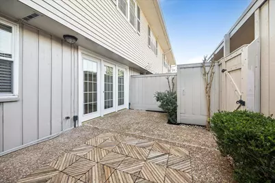 2105 S Winrock Boulevard S #48, Houston, TX 77057 - Photo 23