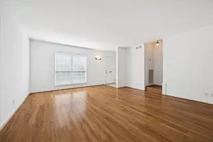 2105 S Winrock Blvd S, Houston, TX 77057 - Photo 3