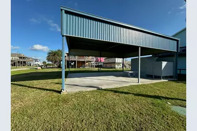 966 Clara Street, Crystal Beach, TX 77650 - Photo 3