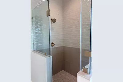 1727 South Pointe, Friendswood, TX 77546 - Photo 13