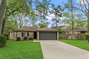 25 Shady Oak Ln, Conroe, TX 77304 - Photo 1