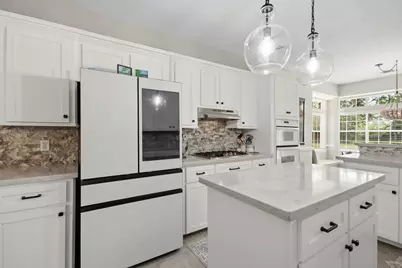 14 Creek Forest Lane, Conroe, TX 77384 - Photo 17