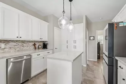 14 Creek Forest Lane, Conroe, TX 77384 - Photo 15