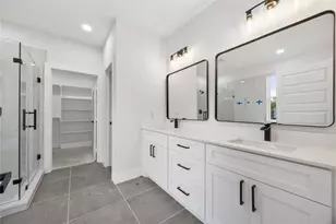 4427 Elmwood St, Houston, TX 77051 - Photo 31