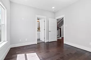 1114 W 15th 1/2 St, Houston, TX 77008 - Photo 11
