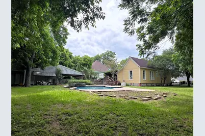 606 Sycamore Street, Brenham, TX 77833 - Photo 25