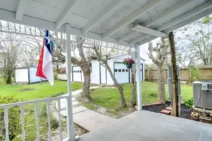 2516 Loch Lomond St, Highlands, TX 77562 - Photo 33