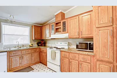 2516 Loch Lomond Street, Highlands, TX 77562 - Photo 11