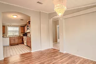 2516 Loch Lomond St, Highlands, TX 77562 - Photo 19