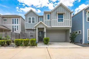 614 Sandy Bay Ln, Kemah, TX 77565 - Photo 1