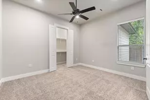 2402 Chantilly Ln, Conroe, TX 77384 - Photo 33