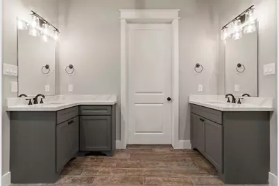 2402 Chantilly Lane, Conroe, TX 77384 - Photo 21