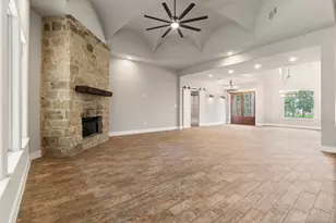 2402 Chantilly Ln, Conroe, TX 77384 - Photo 15