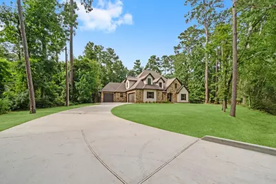2402 Chantilly Lane, Conroe, TX 77384 - Photo 3