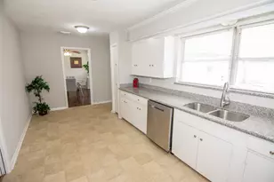 103 E Janisch Rd, Houston, TX 77022 - Photo 3