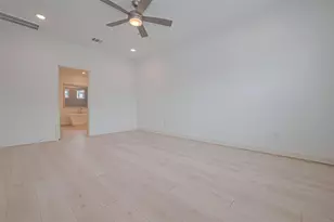 1609 Regents Ct, Houston, TX 77055 - Photo 15