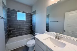 1609 Regents Ct, Houston, TX 77055 - Photo 31
