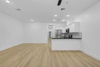 8412 Sunnyhill Street, Houston, TX 77088 - Photo 5