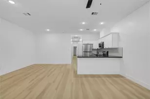 8412 Sunnyhill St, Houston, TX 77088 - Photo 5