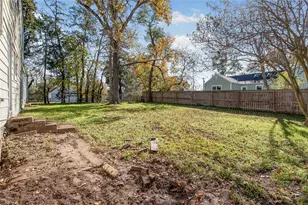 1207 E 27th St, Bryan, TX 77803 - Photo 21