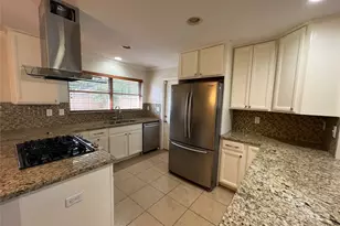4311 Benning Dr, Houston, TX 77035 - Photo 3