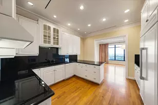 2121 Kirby Dr, Houston, TX 77019 - Photo 3