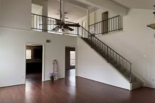 313 Thistlewood Ct, League City, TX 77573 - Photo 5