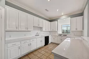 3619 W Clay St, Houston, TX 77019 - Photo 9