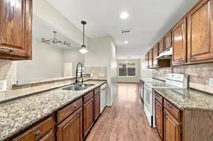 12902 Sandri Ln, Houston, TX 77077 - Photo 11