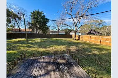1514 Avenue F, Danbury, TX 77534 - Photo 29