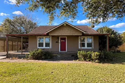 1514 Avenue F, Danbury, TX 77534 - Photo 1